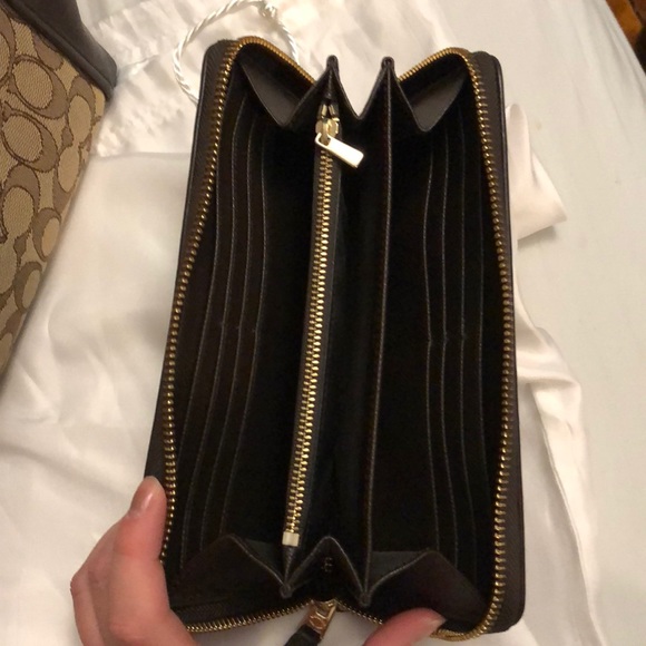 Coach Wallet - Picture 3 of 4
